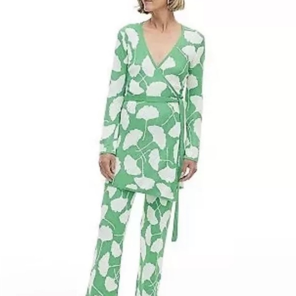 Women's Long Sleeve V-Neck Ginkgo Green Sweater Wrap Top - DVF x Target XS‎ - Picture 1 of 5